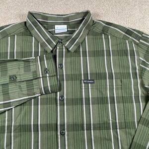 Columbia Mens XL Green Plaid Long Sleeve Button Down Cotton Shirt XM5208